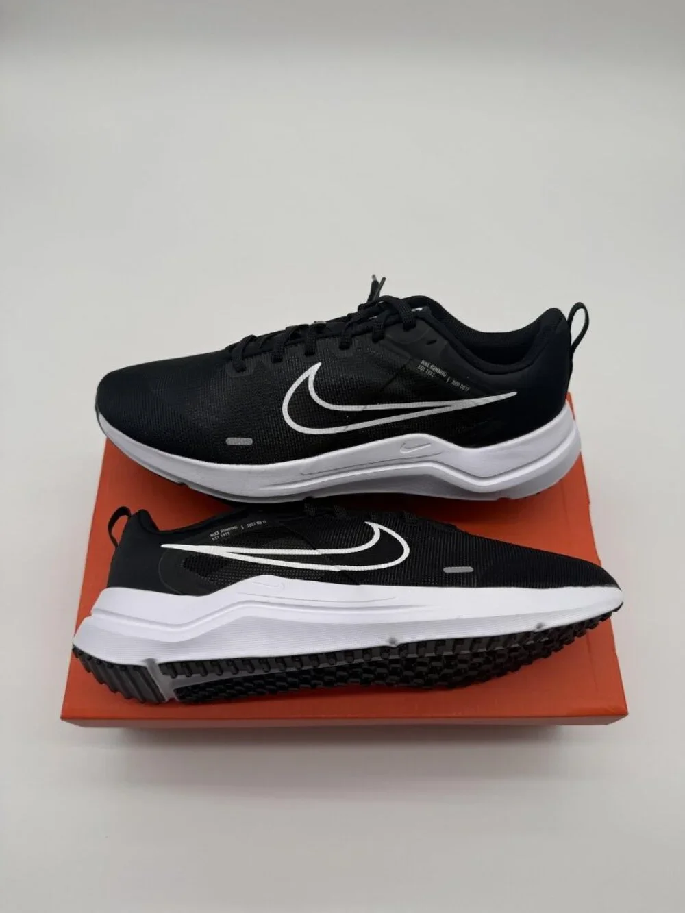 New Nike Downshifter 12 Running Shoes Men's Size 10 Black White DD9293 001